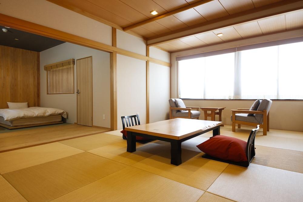 Hokuriku Yamashiro Onsen Hotel Kikyou Kaga  Buitenkant foto