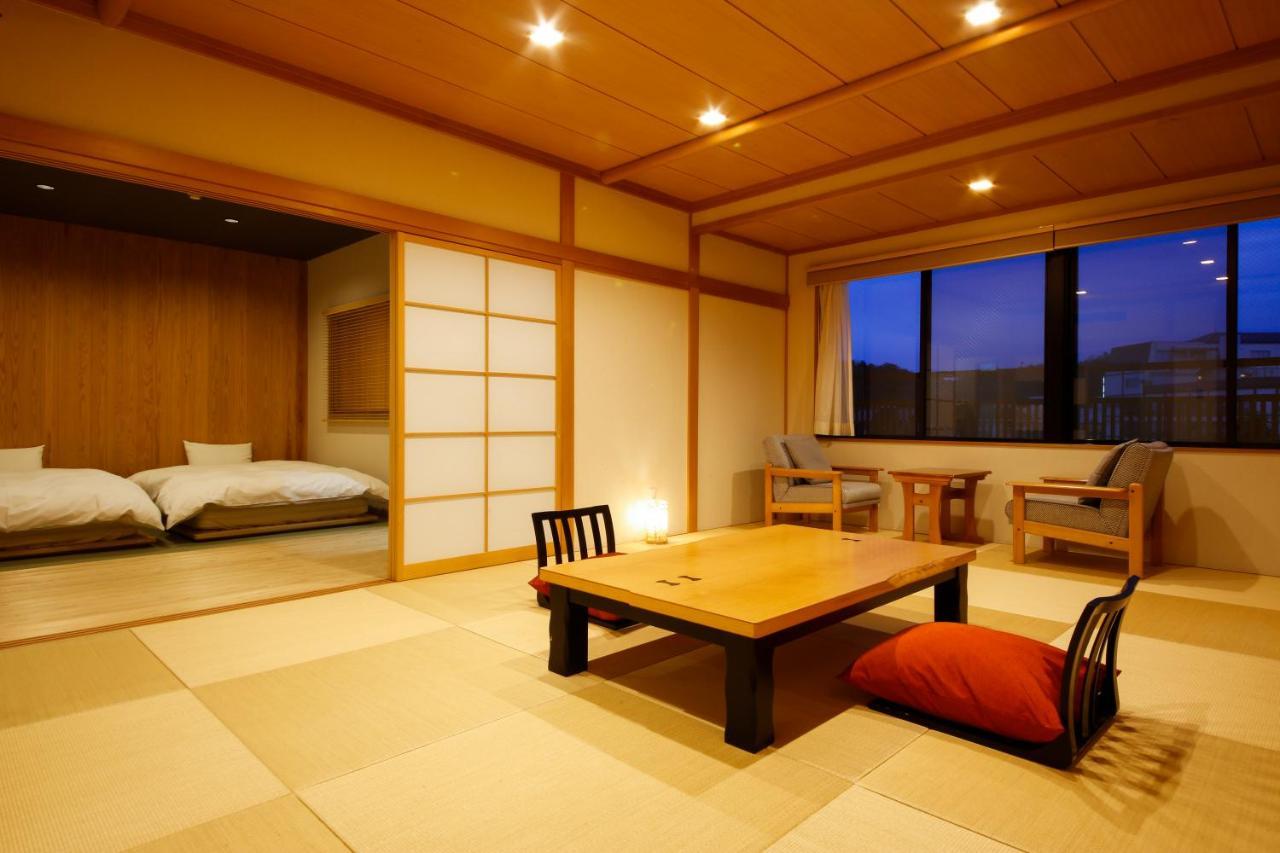 Hokuriku Yamashiro Onsen Hotel Kikyou Kaga  Buitenkant foto