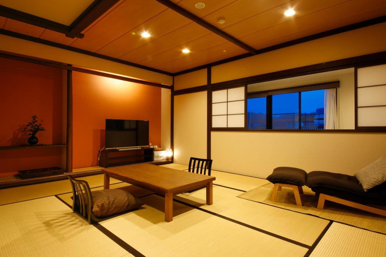 Hokuriku Yamashiro Onsen Hotel Kikyou Kaga  Buitenkant foto