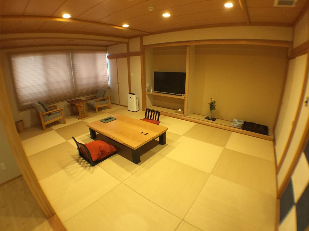Hokuriku Yamashiro Onsen Hotel Kikyou Kaga  Buitenkant foto