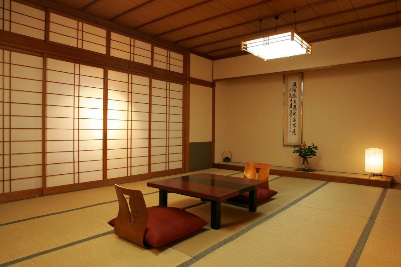 Hokuriku Yamashiro Onsen Hotel Kikyou Kaga  Buitenkant foto